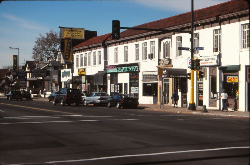 #30 West Lake Street at Irving Ave, Uptown Minneapolis, October 1989