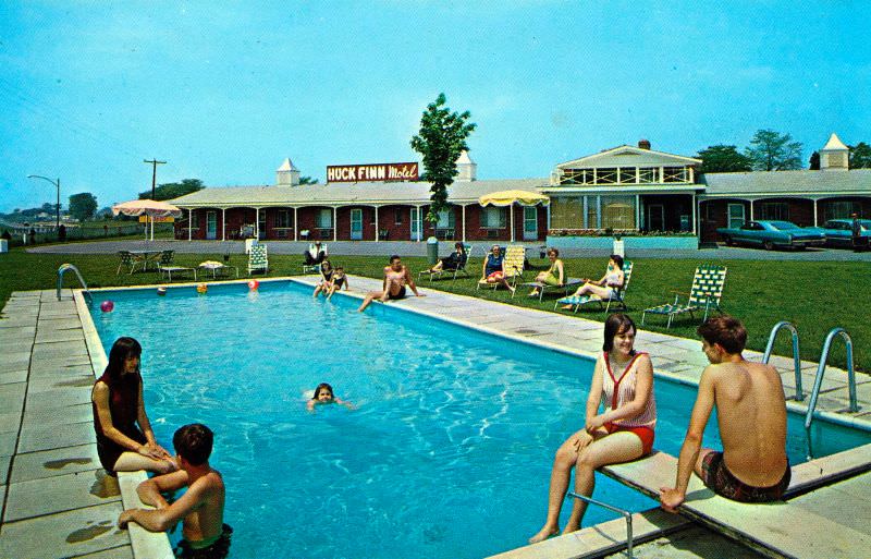 #18 Huck Finn Motel, Horseheads, New York