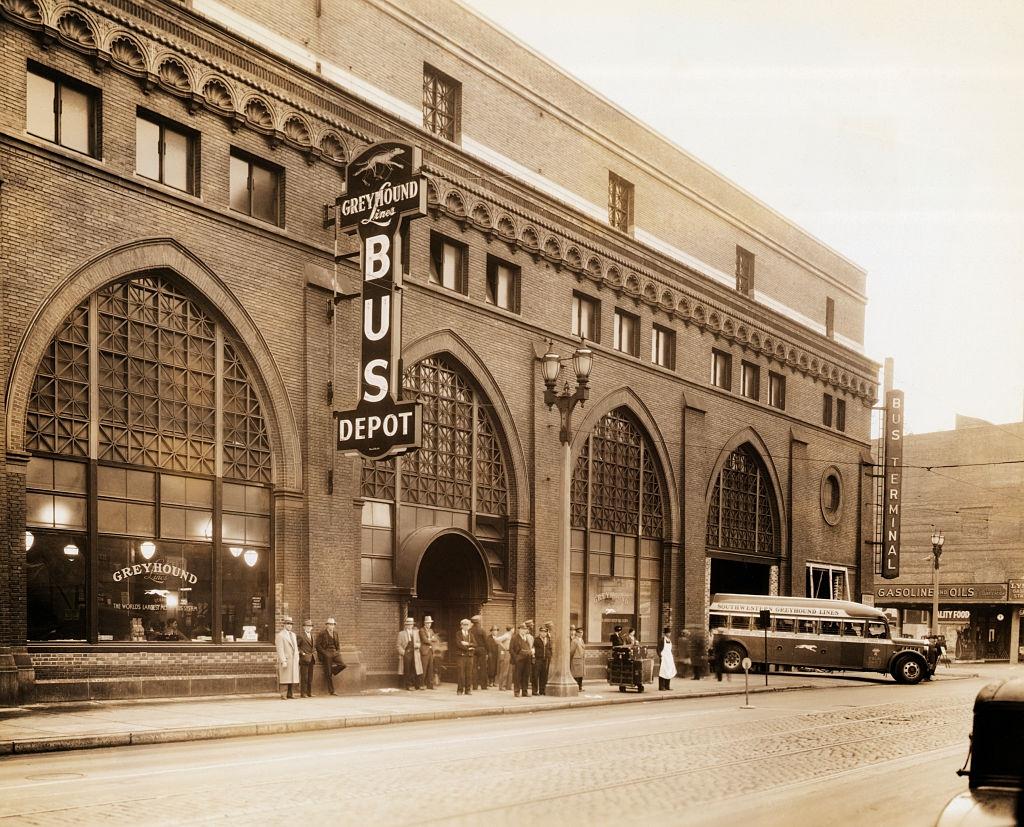 #28 General Motors “First Streamliner” bus leaving the Greyhound bus depot in St. Louis, 1932.