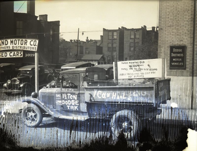 #8 Dodge half-ton truck decorated with signs complaining about its poor quality, May 1931