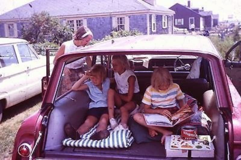 Station Wagons: Cool Vintage Photos from the Heydays of the Best Family Car Inventions