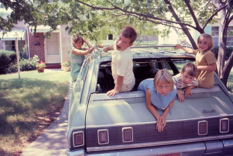 Station Wagons: Cool Vintage Photos from the Heydays of the Best Family Car Inventions
