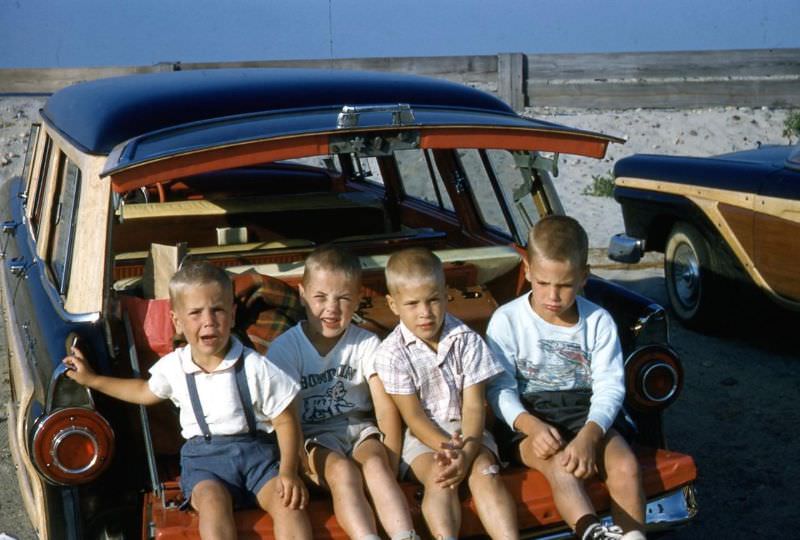 Station Wagons: Cool Vintage Photos from the Heydays of the Best Family Car Inventions