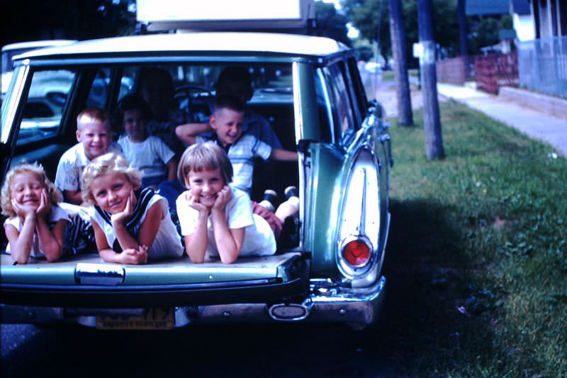 Station Wagons: Cool Vintage Photos from the Heydays of the Best Family Car Inventions