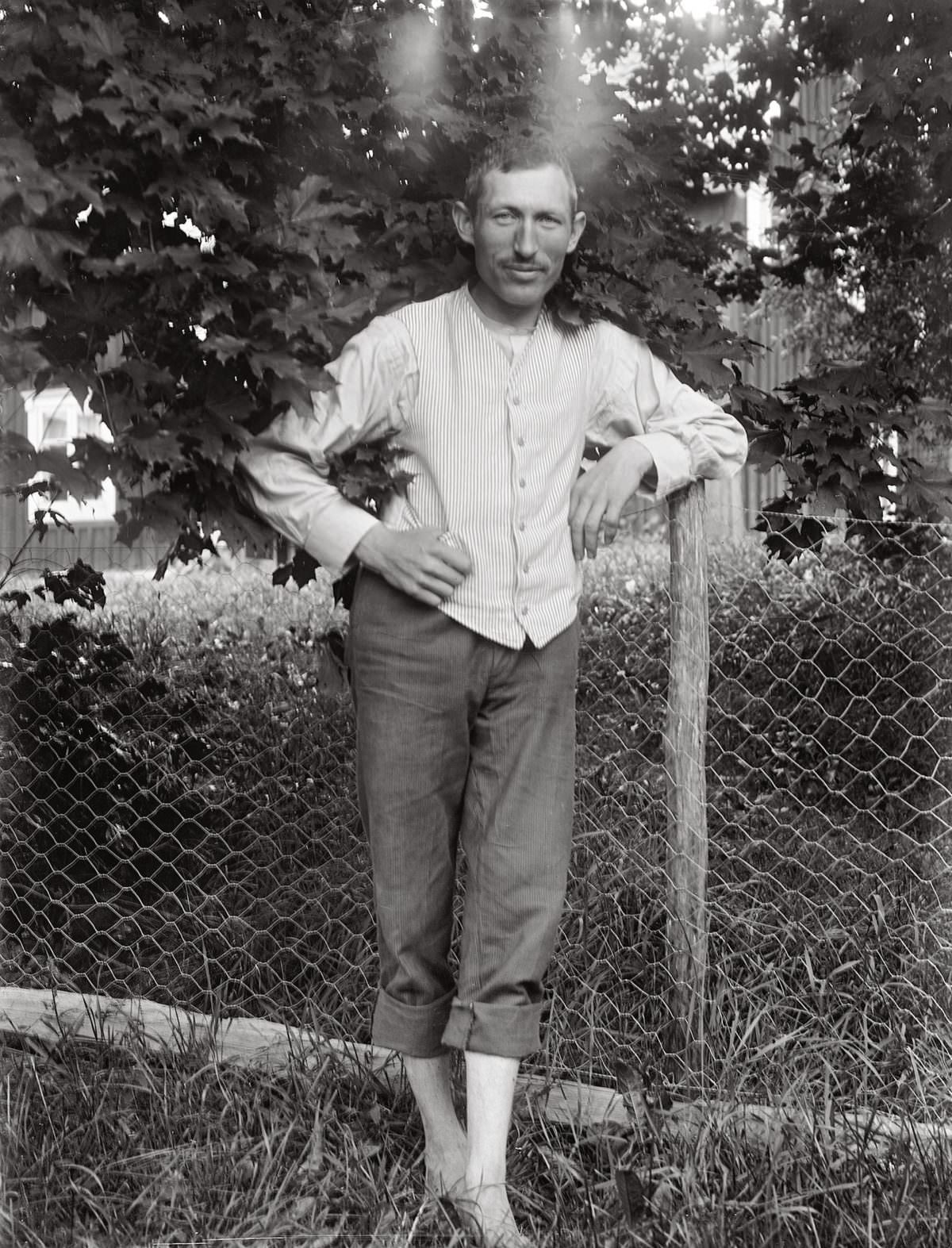 #21 Self Portrait, John Alinder in his garden, 1910–20