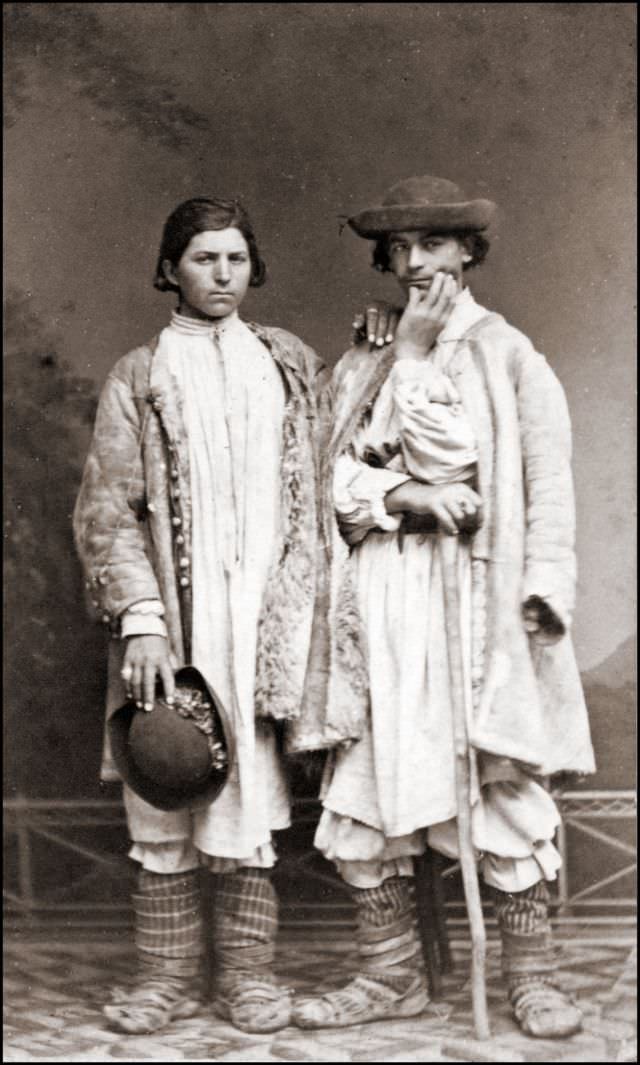 #6 Romanian costumes. Romanians from the Banat, Temesvar, 1868