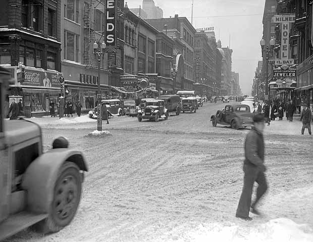 #53 Looking up Nicollet from Fourth Street south, Minneapolis, Minnesota, 14 January 1937