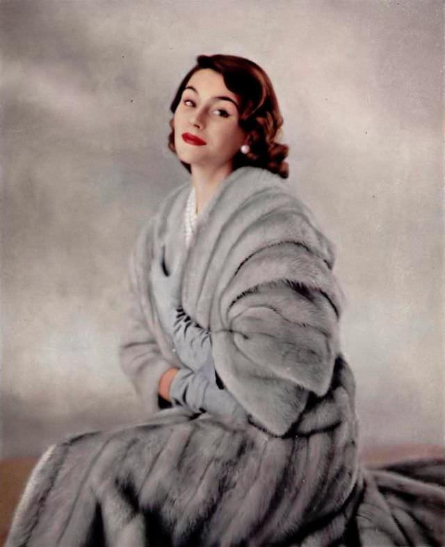 #21 Anne Gunning in Cerulean EMBA mink coat by Max Reby, 1954
