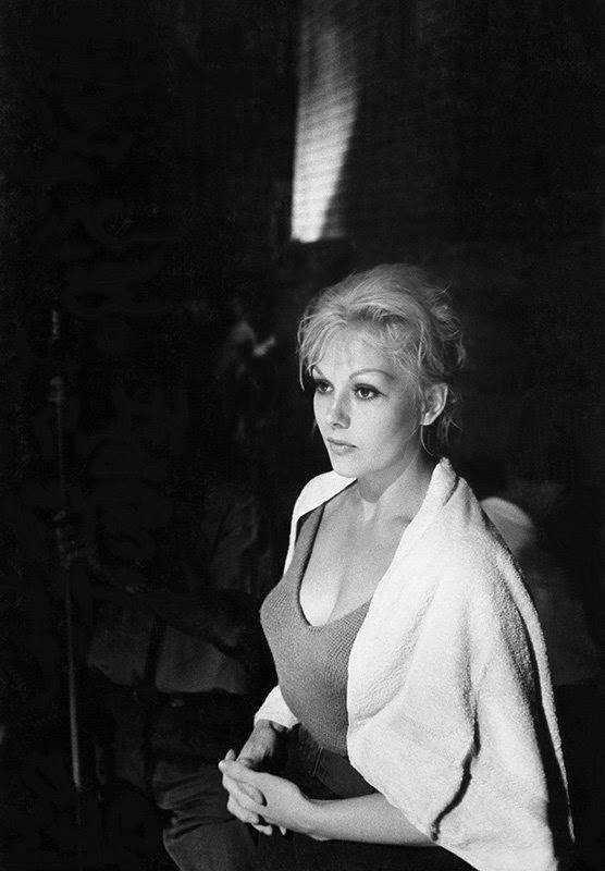 #48 Kim Novak on the Columbia Studios set of “The Notorious Landlady,” 1961