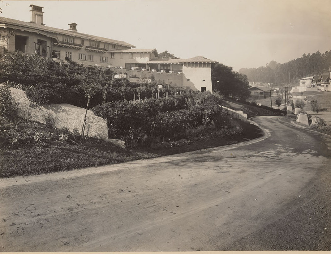 #34 Taylor residence, Berkeley, California, 1910s