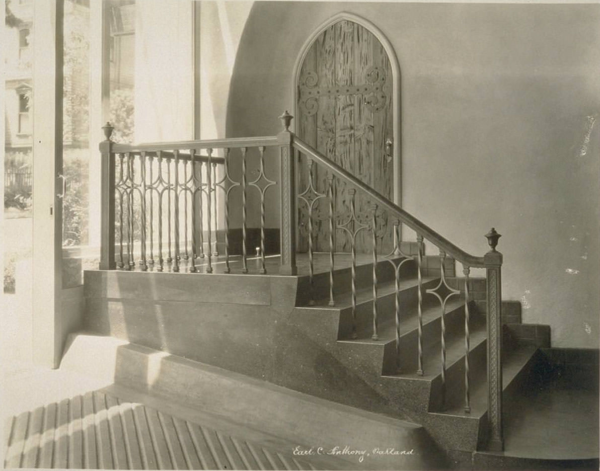 #56 Dunscommon Aptmts. Mandana Bvd., 1930s