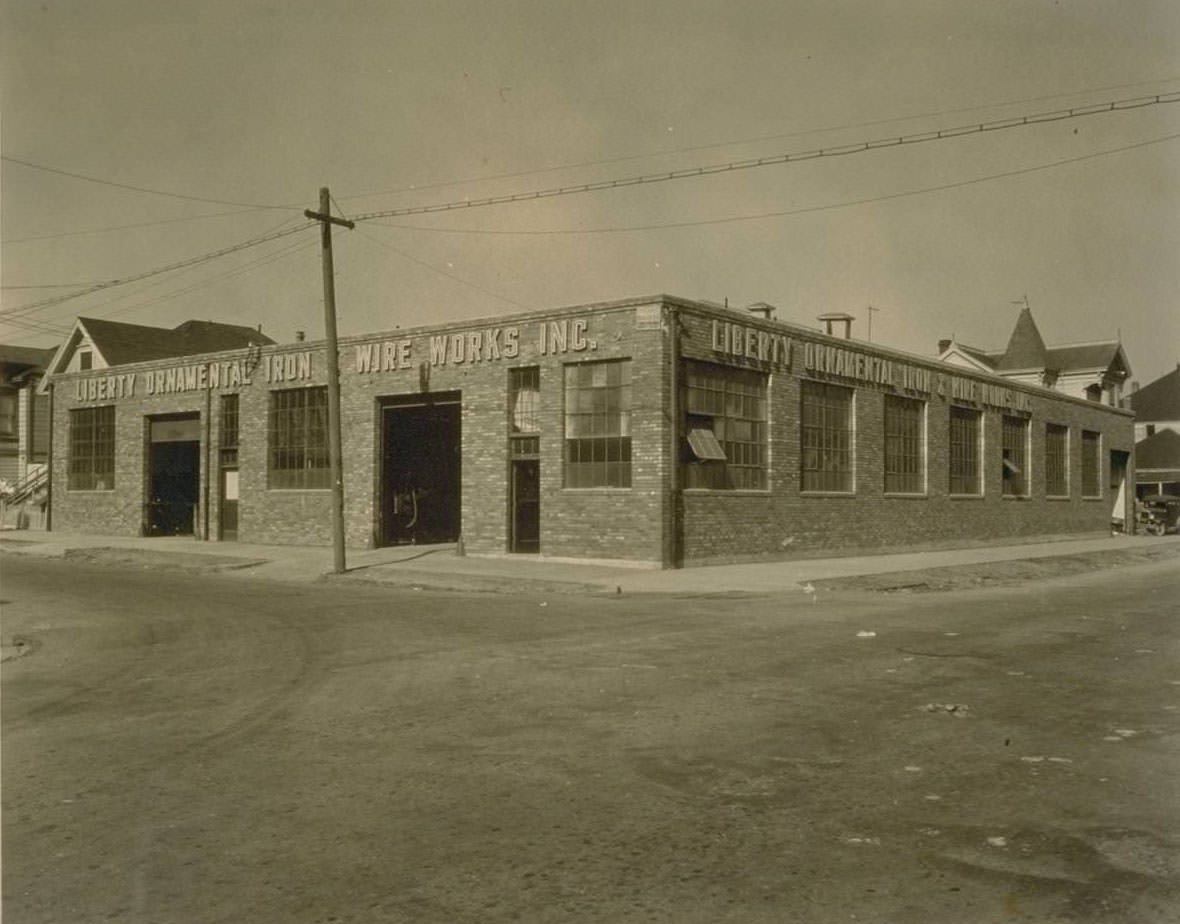 #62 The John Breuner Furniture Co, 1930s