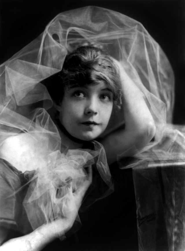 #16 Lillian Gish, 1915