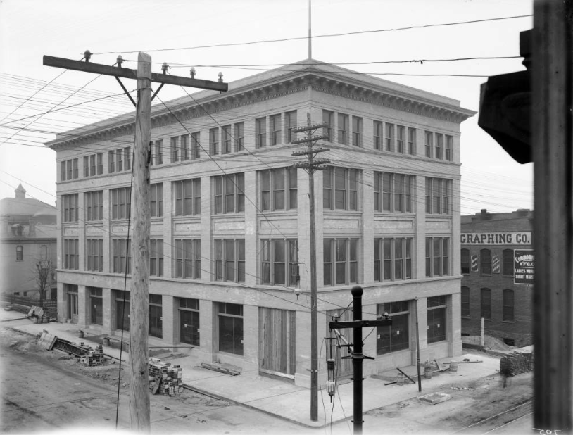 #47 14th & Lawrence, 1890s