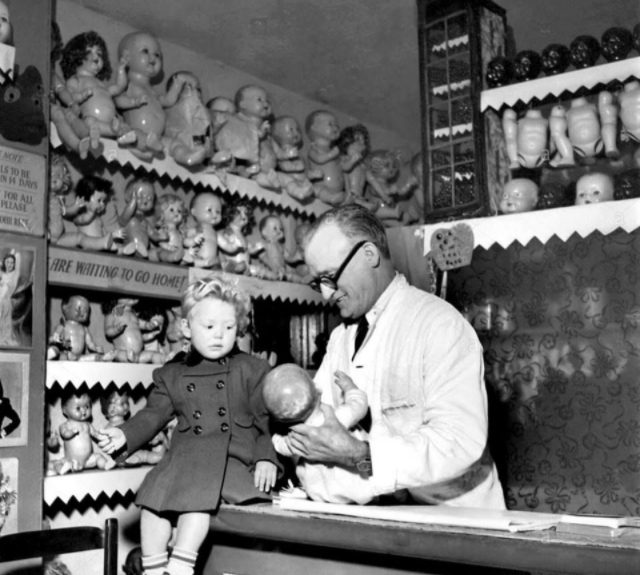The Dolls Hospitals from the past where People Brought their broken Dolls Weird