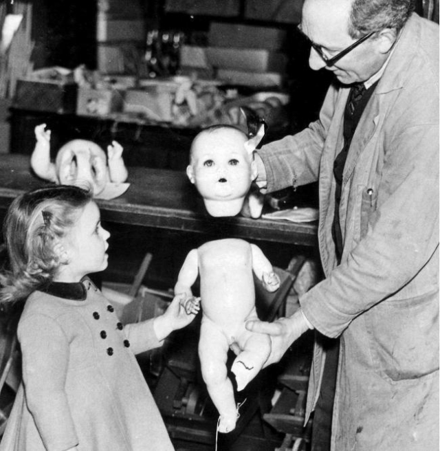The Dolls Hospitals from the past where People Brought their broken Dolls Weird
