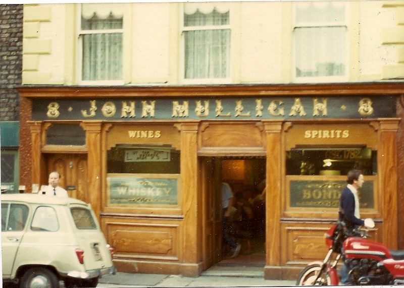 #29 Mulligan’s pub, Poolbeg Street, 1983