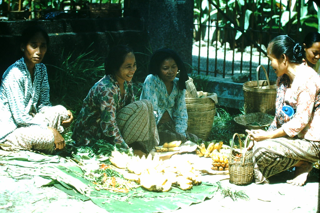 #14 Market Women in Surabaya, Indonesia, 1952