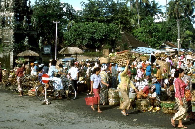 #78 Market activity, Kuta Beach, Bali, 1970s