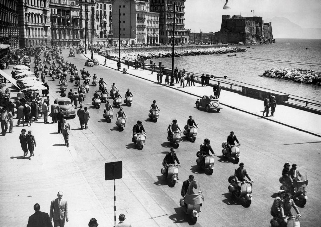 #59 Line of vespa in Naples, 1960.
