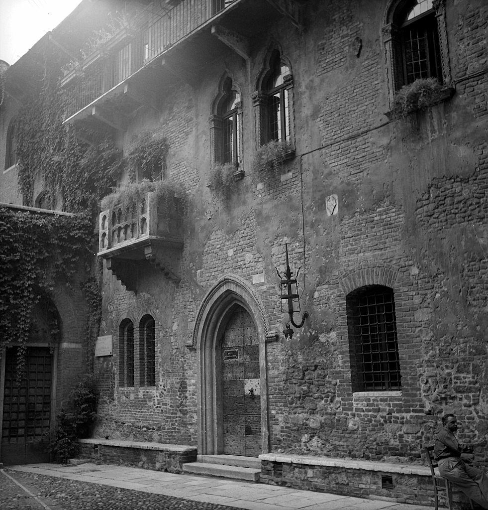 #44 Palace of the Capuletti, Juliet’s house, in Verona, 1960s