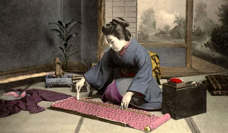 #16 Japanese woman and their everyday tools