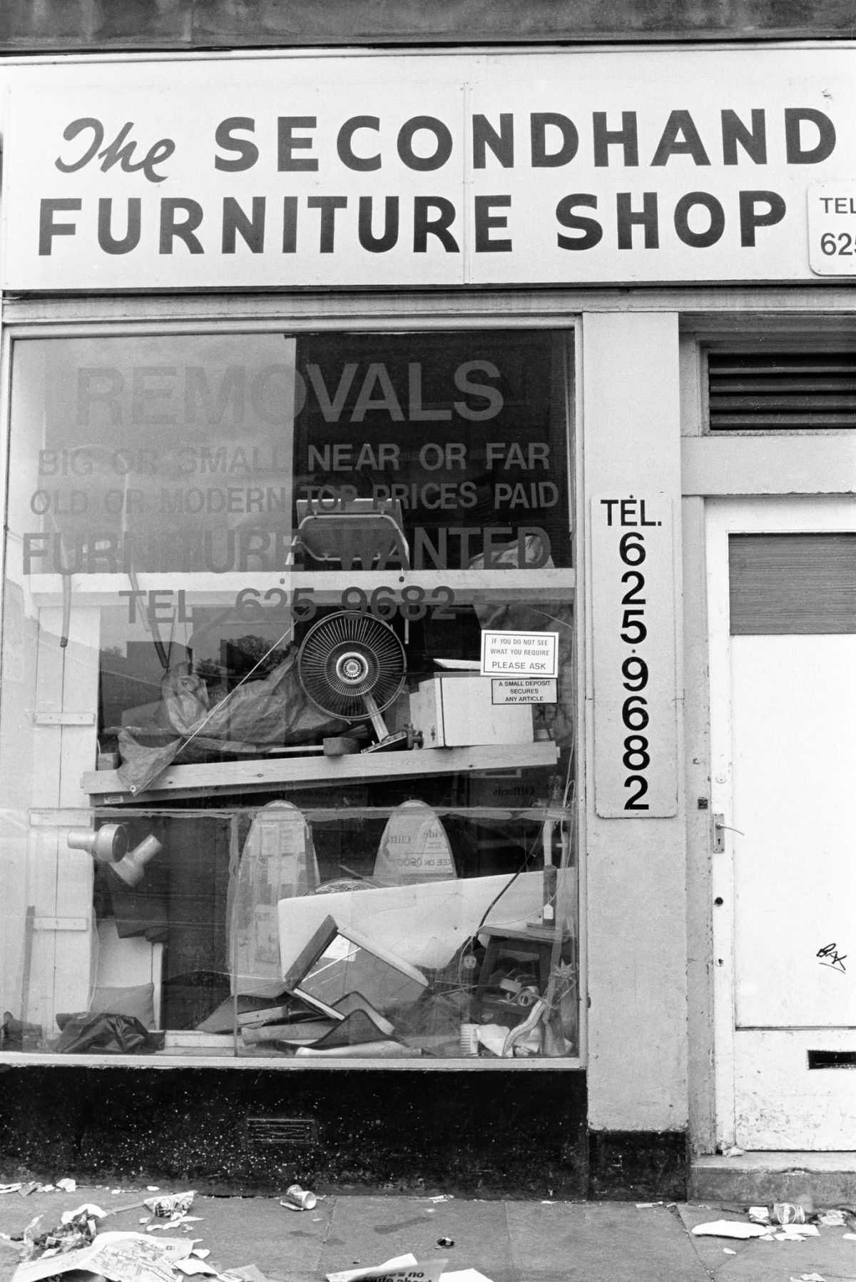 #19 The Secondhand Furniture Shop, Kilburn High Rd, Kilburn, Brent, 1988