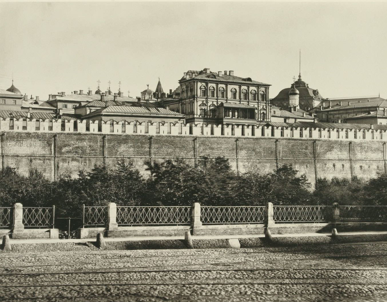 #27 Alexandrovsky Palace and garden, 1880s.
