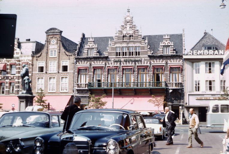 #10 Walter Lamb and the Mercedes 220 on the Grote Markt (Great Market Square), Haarlem, 1961