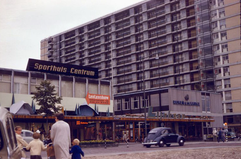 #31 Entrance to the Lijnbaan, Rotterdam, 1961
