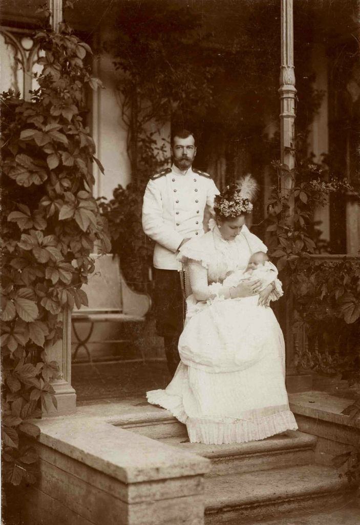 #28 Tsar Nicholas Ii And Empress Alexandra Fyodorovna with their Second Daughter, 1897.