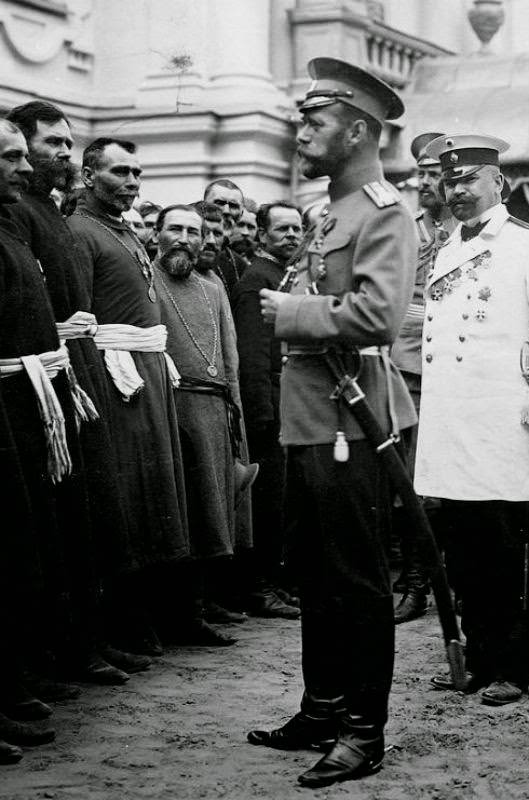 #8 Meeting between Tsar Nicolas II and Orthodox monks or priests, 1911.