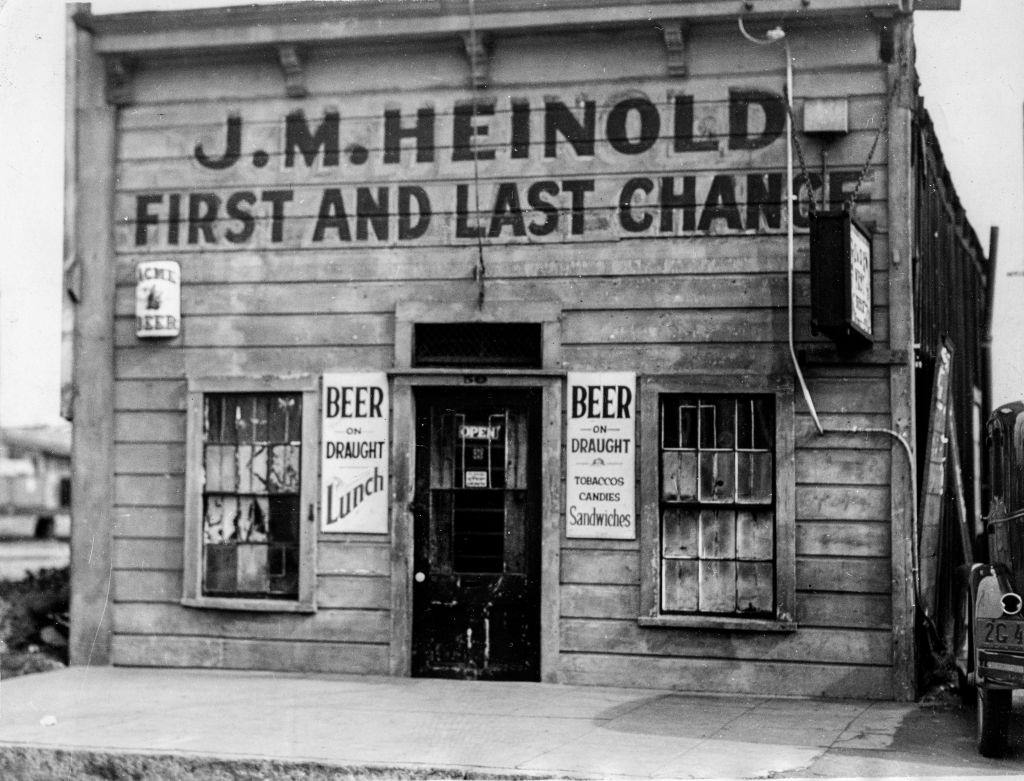 #23 Heinold’s First and Last Chance Saloon in Oakland, 1936.