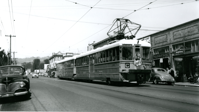 #37 Key System “C” line streetcar on Piedmont Avenue near Ridgeway Avenue, 1940s