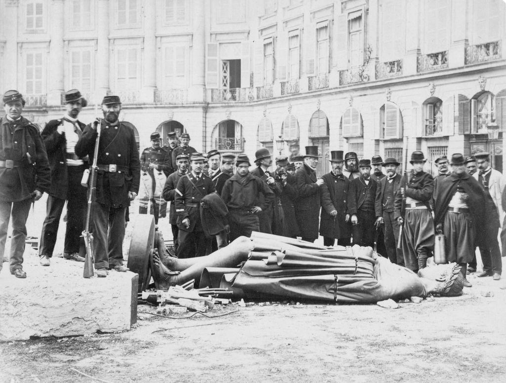 #12 The overthrow of the statue of Napoleon I which was on top of the Colomne Vendome, 1871.