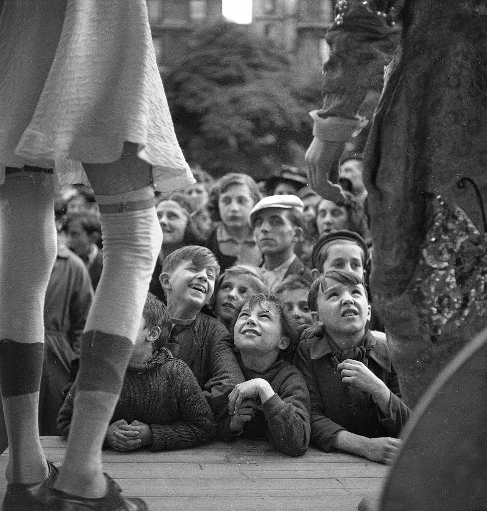 #22 The audience in Fun Fair, 1935.