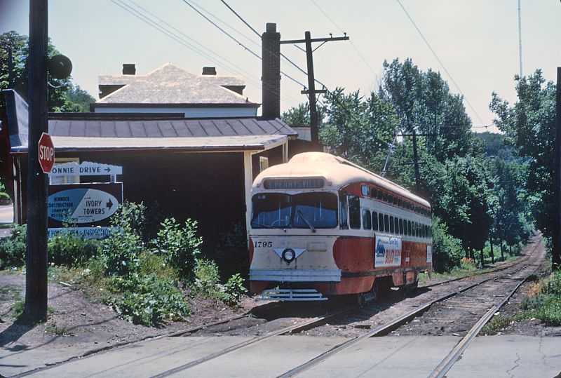 A Perryville approaching the Keating Car House, Pittsburgh, PA on June 26, 1965