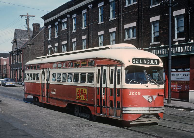 A Lincoln car on Lincoln Ave. approaching Frankstown Ave. in Pittsburgh on June 26, 1965
