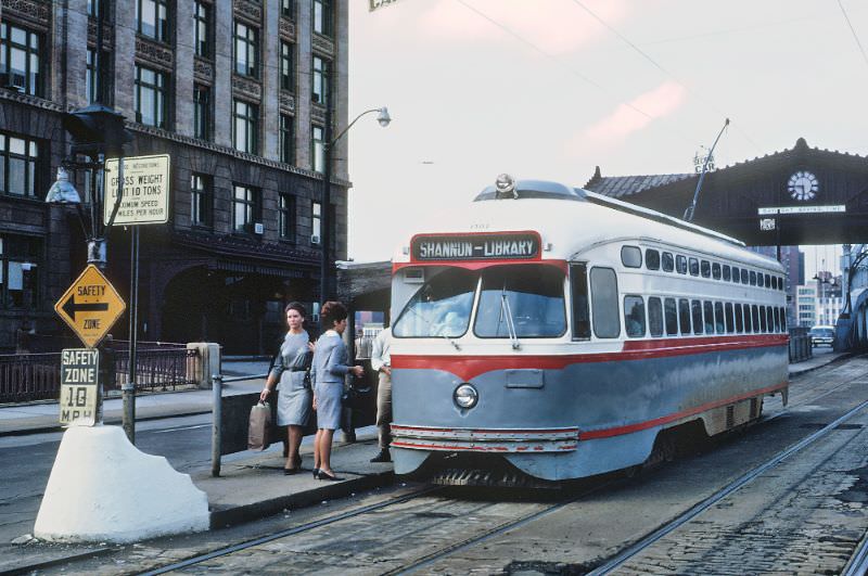A Shannon-library at the P&;LE transfer near Smithfield St. Bridge, Pittsburgh, PA on September 1, 1965