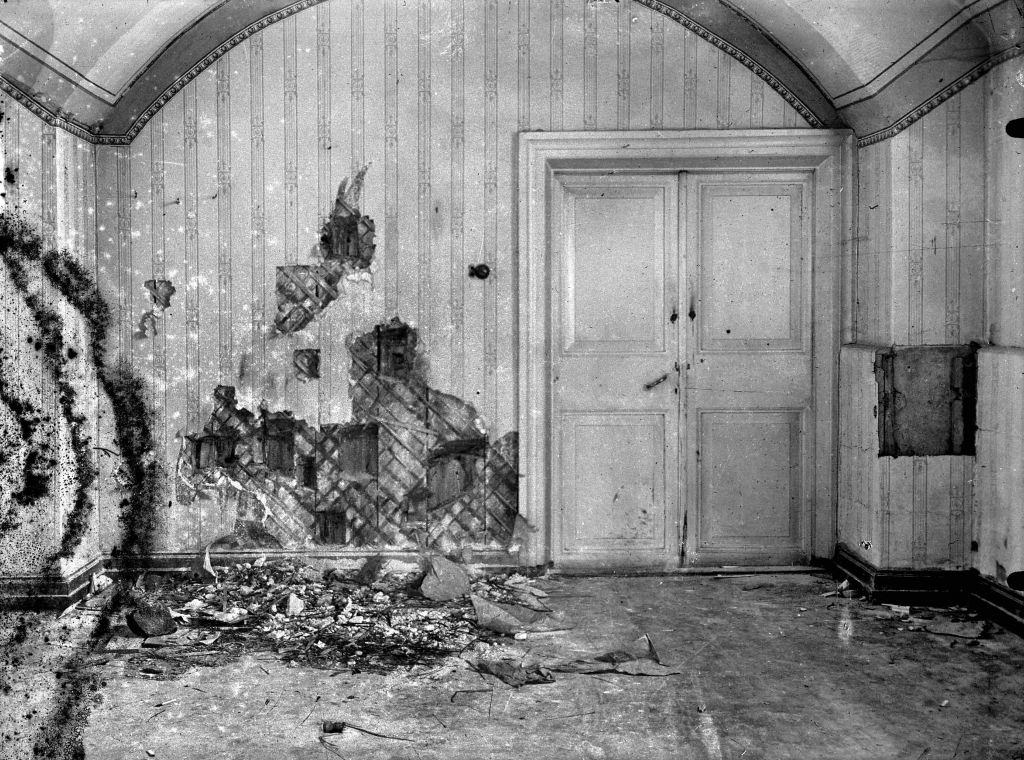 #44 Cellar of Ipatiev house in Yekaterinburg, after the Execution of the Imperial Family in the night on 16-17 July 1918, 1919.