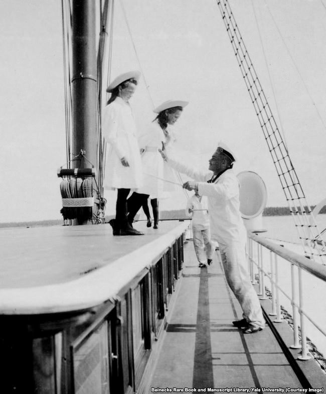 #18 Two of the grand duchesses aboard the Standart.