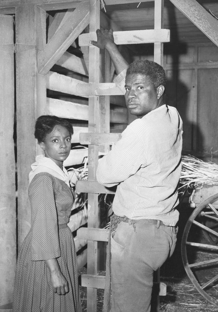 #8 Ruby Dee with Ossie Davis, 1963.