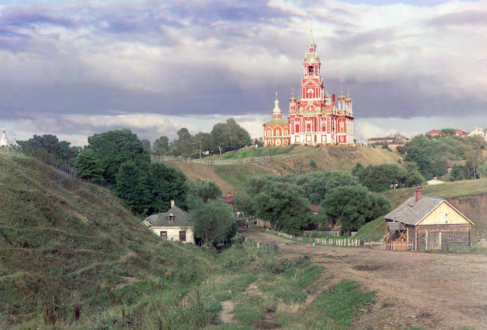 #111 General view of the Nikolaevskii Cathedral from the southwest in Mozhaisk in 1911.