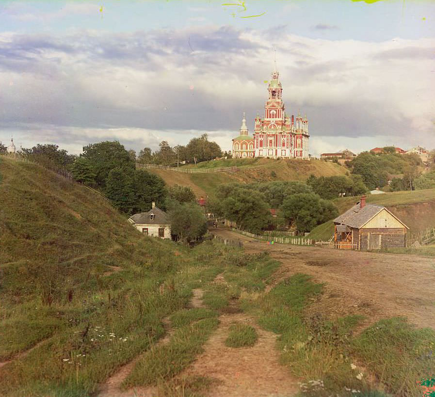 #82 General view of the [Nikolaevskii] cathedral from southwest, 1911