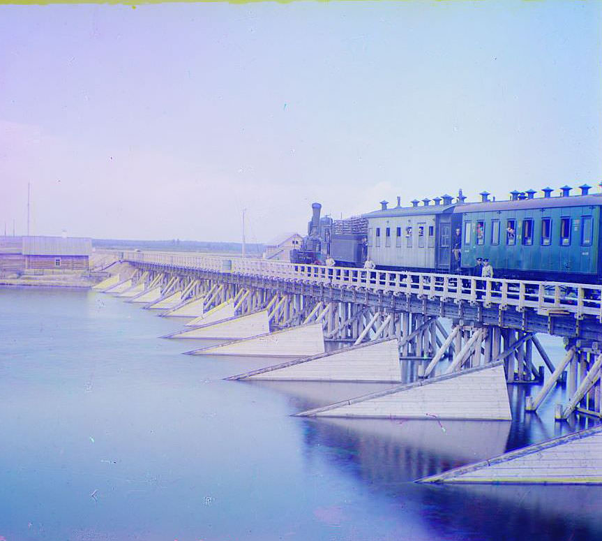 #91 Railroad bridge over the Shuia River, 1915