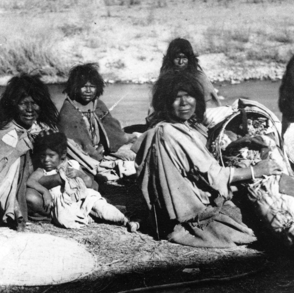 #4 Native Americans of the Shoshone tribe in Salt Lake City, 1900.