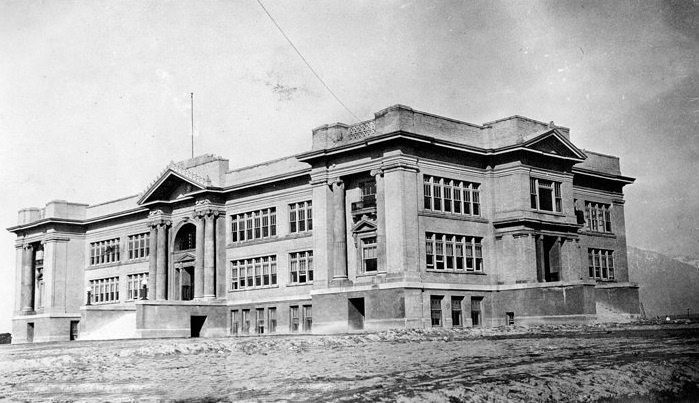 #24 Jordan High School, Sandy, 1916