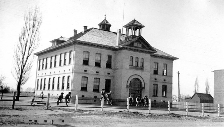 #72 Riverton School, 1916
