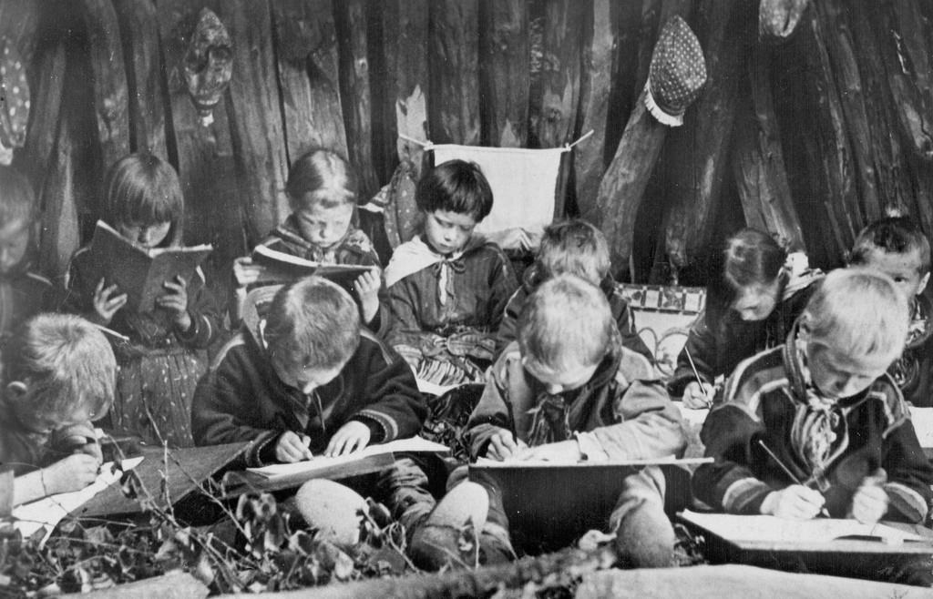 #26 Lektion Sami Nomad school Sweden. 1900