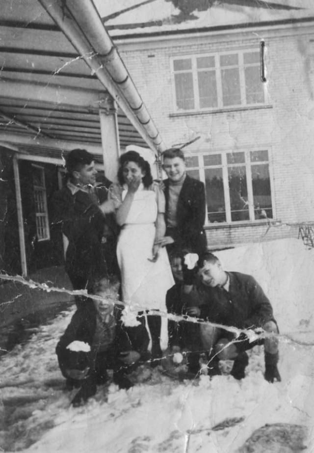 #11 A nurse with five male patients at Stannington Sanatorium, 1946.